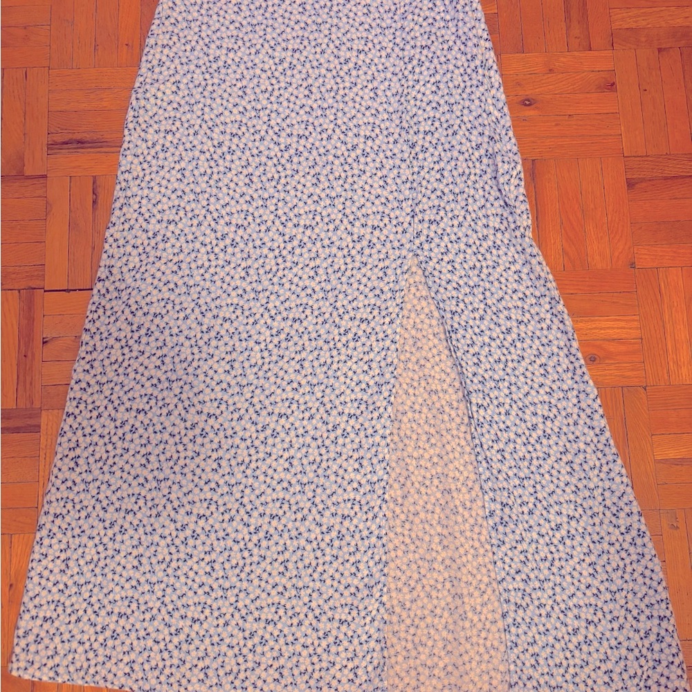 Floral Blue and White Women's Skirt, size Xs, H&M